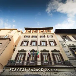 **** Hotel Strozzi Palace Italien